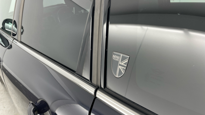 MINI Cooper 1.5 C Exclusive 5dr Auto Petrol Hatchback